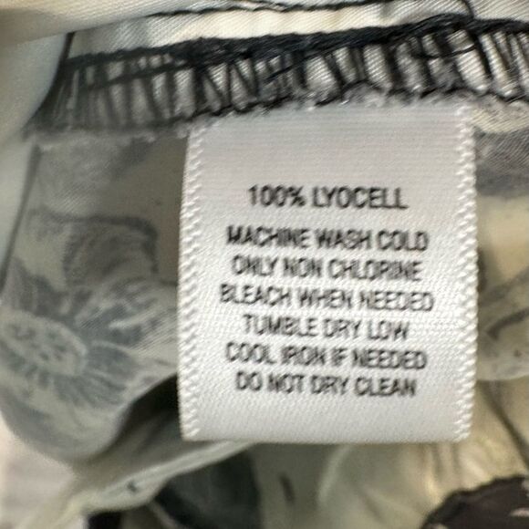 Ann Taylor Loft gray and white wide leg cropped botanic fluid pants size LP - Picture 9 of 9